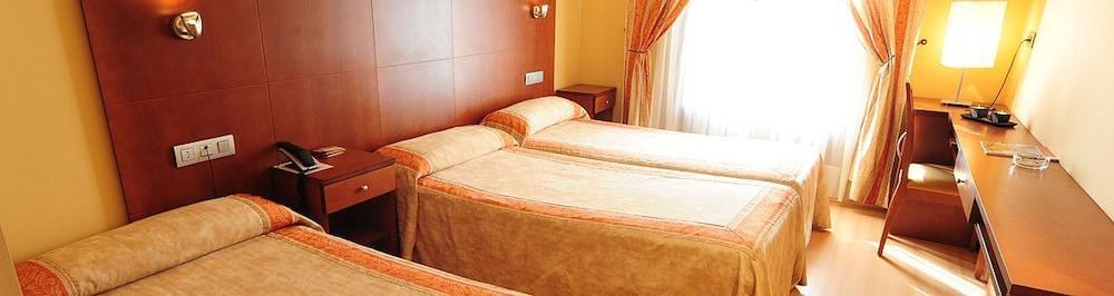 Hotel Jaques ฮากา ภายนอก รูปภาพ