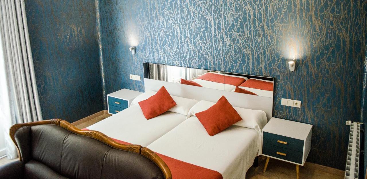 Hotel Jaques ฮากา ภายนอก รูปภาพ
