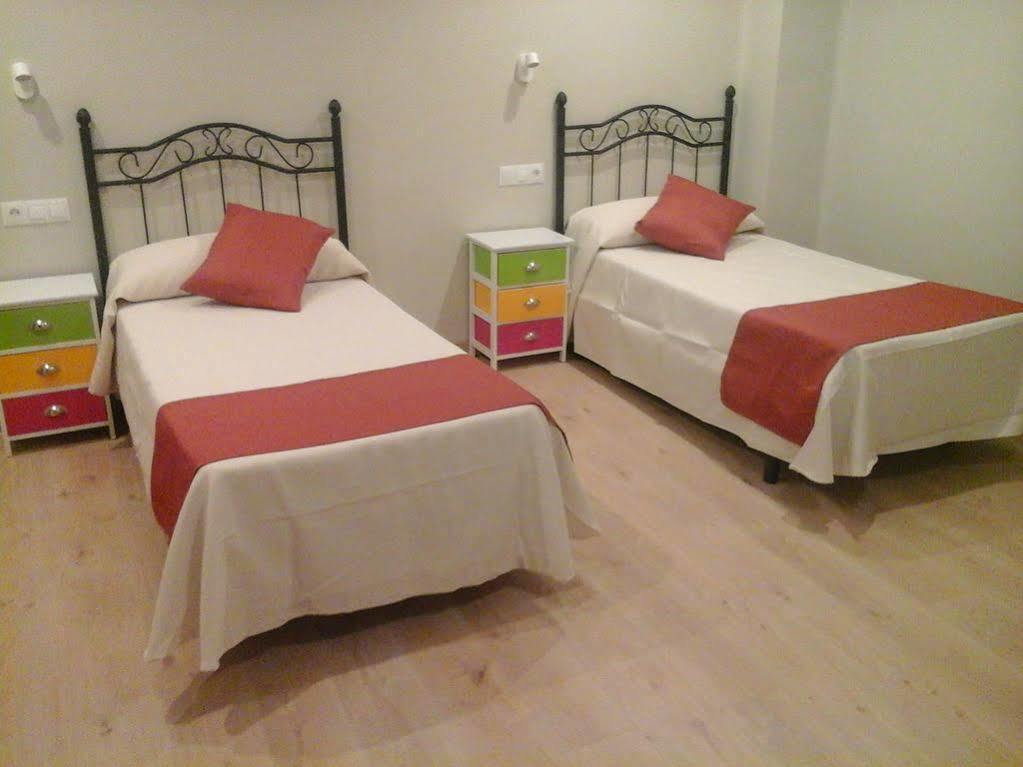 Hotel Jaques ฮากา ภายนอก รูปภาพ